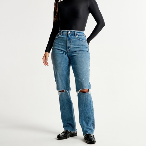 Abercrombie Curve Love Ultra High Rise 90s Straight Jean - Picture 5 of 5